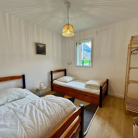 4-Person Apartment 50 M From Skyvall *